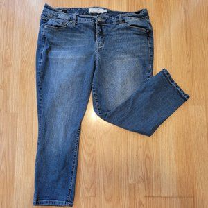TORRID denim Capri jeans, size 18, cotton/spandex blend